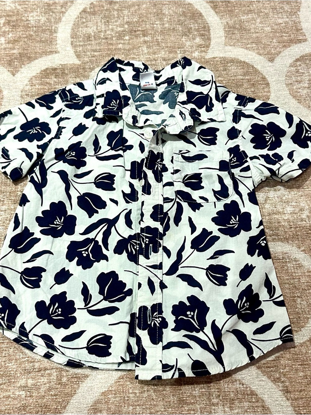 Old Navy White Short-Sleeve Button-Up Shirt with Navy Floral Print